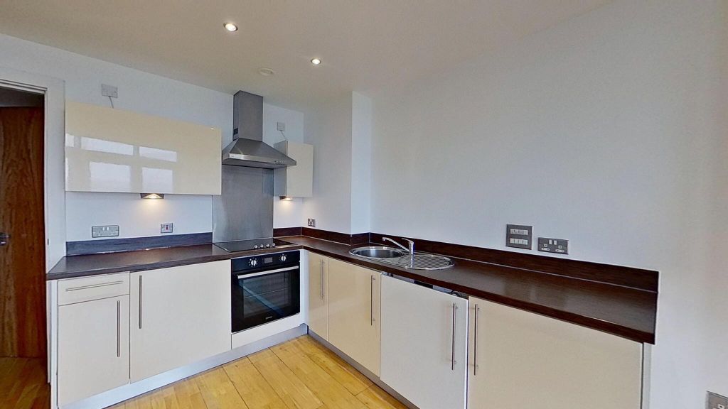 Property photo 2 of 20 Kitchen