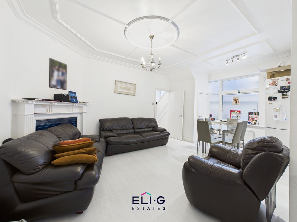 Property photo 3 of 14 Gallery