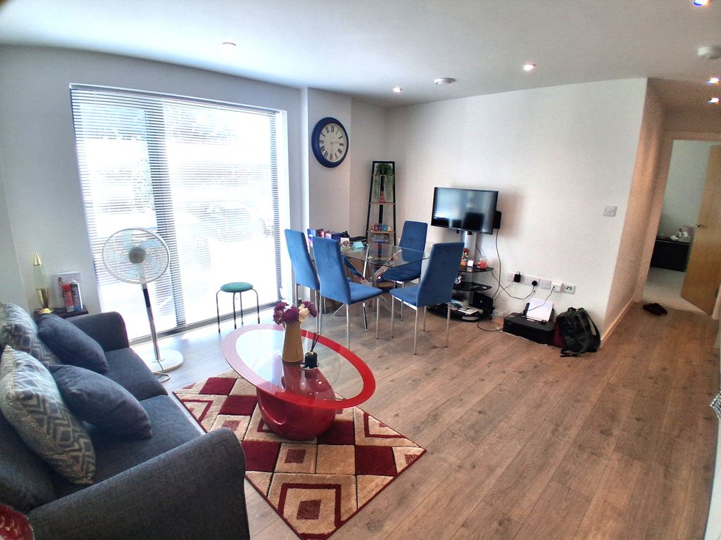 Property photo 3 of 6 Living Room