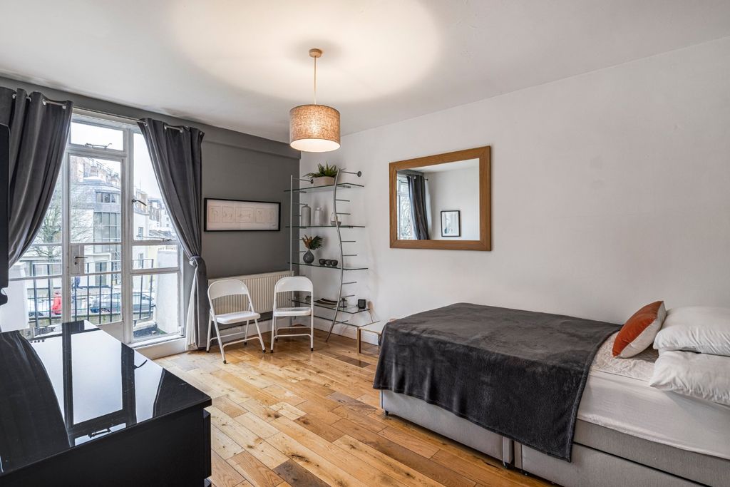 Property photo 1 of 16 Picture No. 02