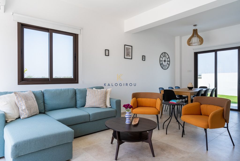 Property photo 2 of 20