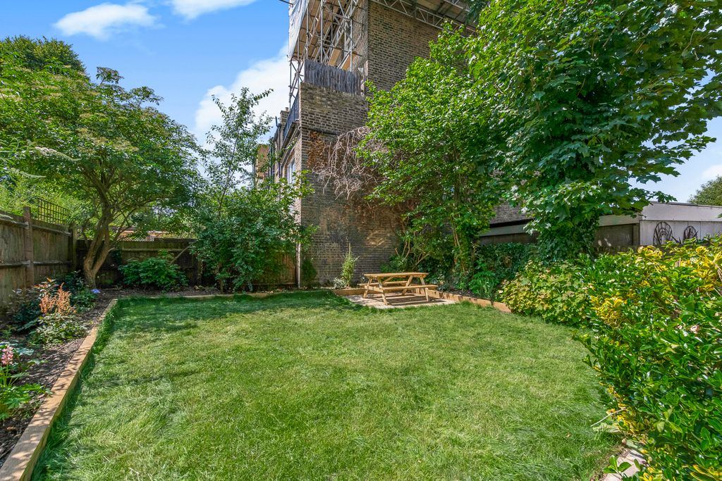 Property photo 2 of 16 Picture No. 49