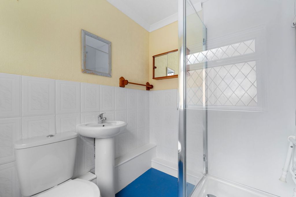 Property photo 3 of 13