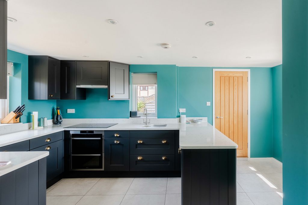 Property photo 3 of 20 47