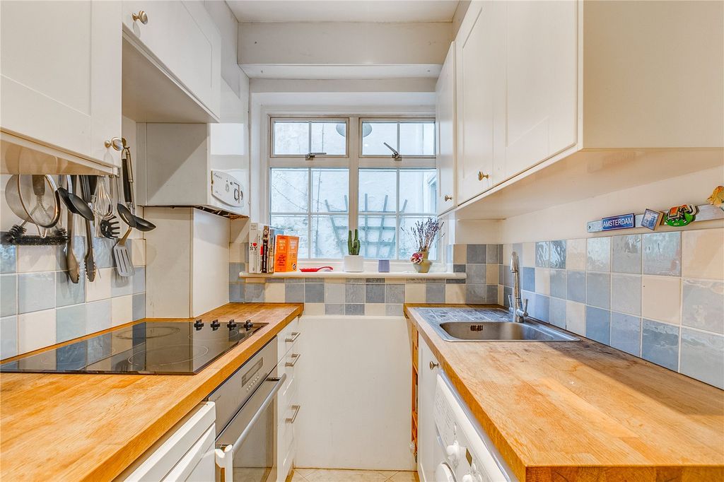 Property photo 2 of 6