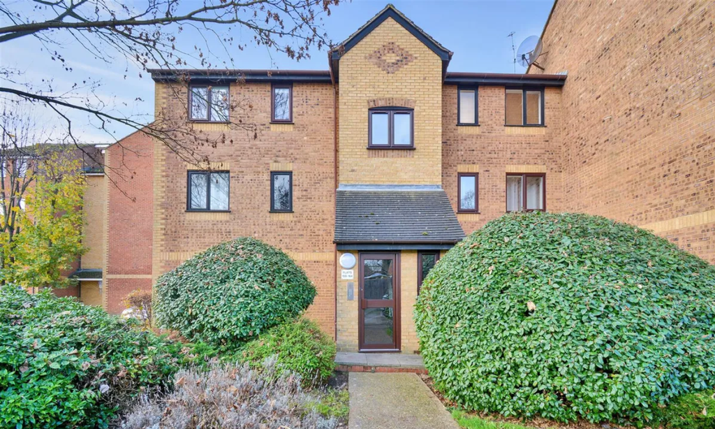 Property photo 1 of 12