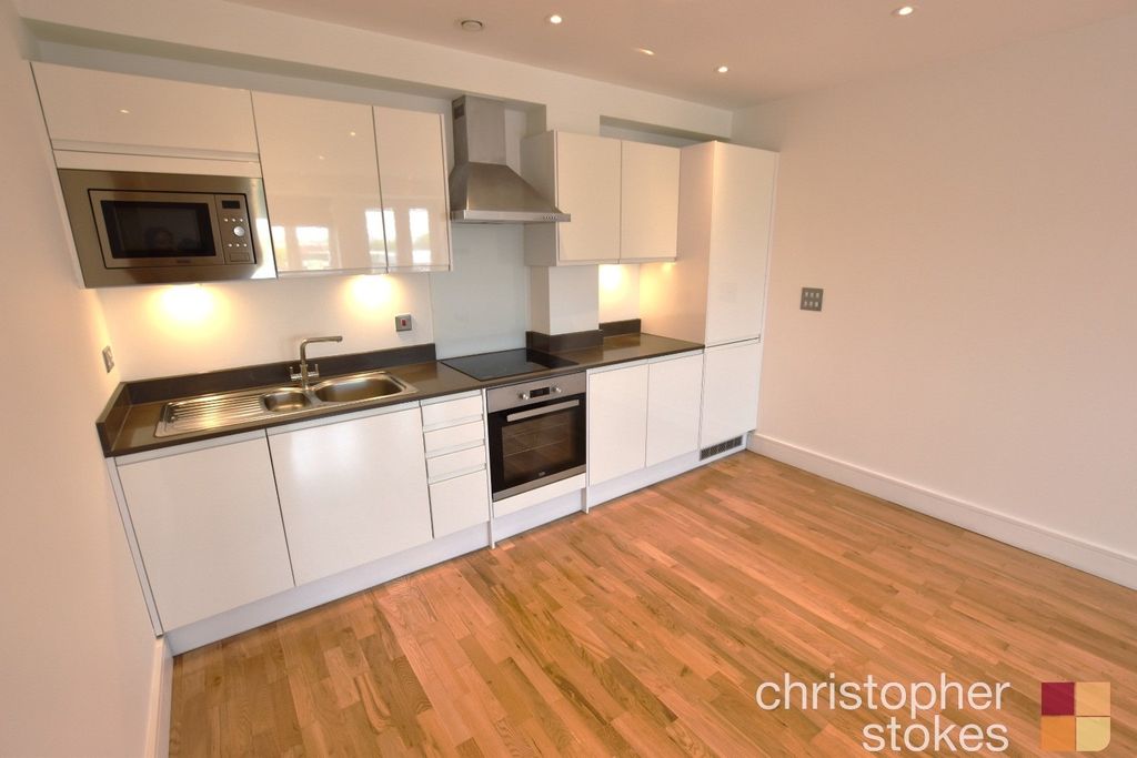 Property photo 3 of 10 5255472