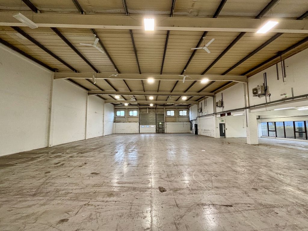 Property photo 2 of 9 Unit 4 Airport Executive Park Luton Warehouse.Jpeg