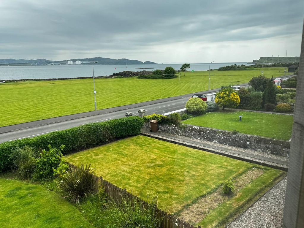 Additional image 25 of 3 bed flat for saleWest Bay Road, Millport, Isle Of Cumbrae KA28