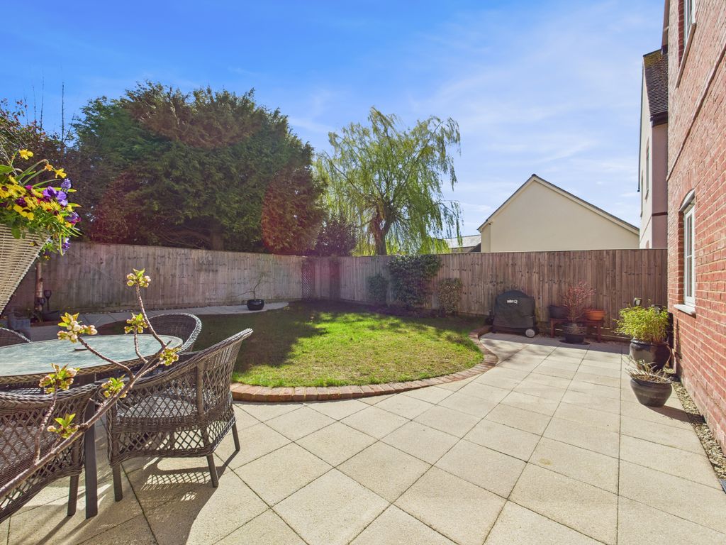 Property photo 3 of 15 Garden