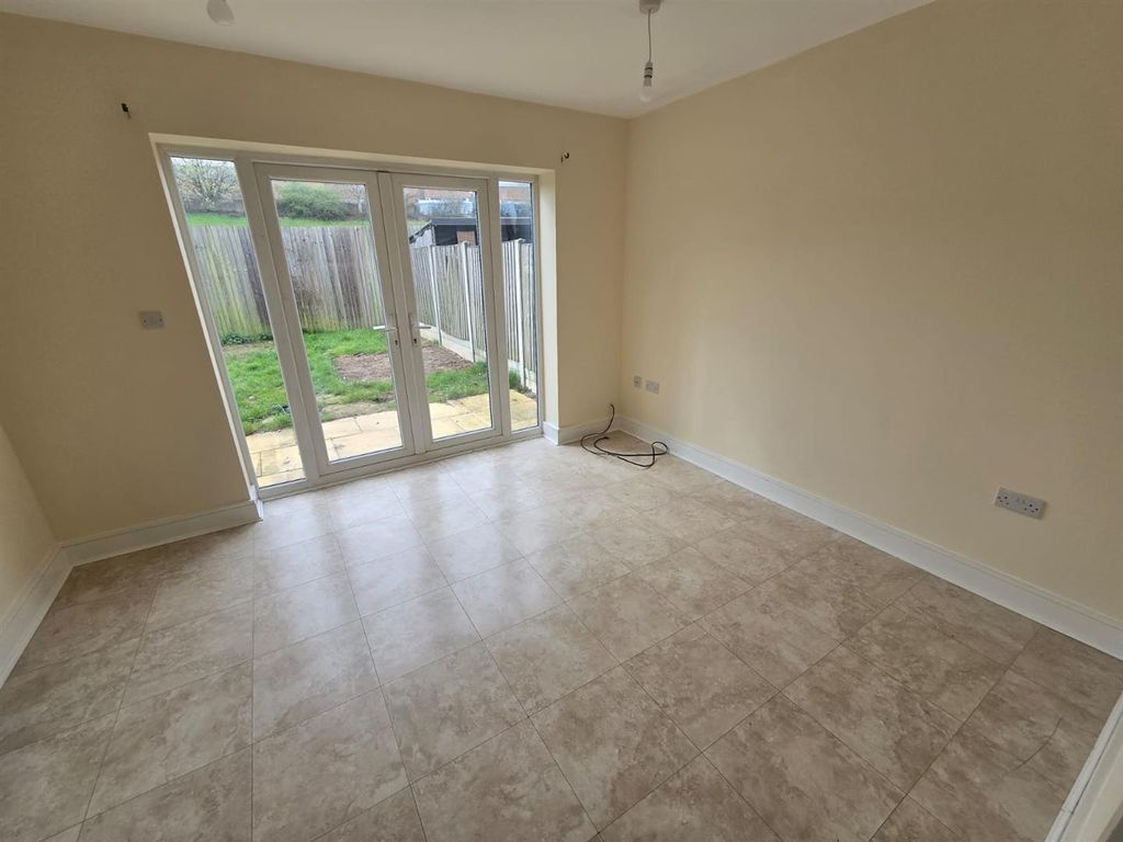 Property photo 3 of 19 Whatsapp Image 2026-03-23 At 13.40.18 (1).Jpeg