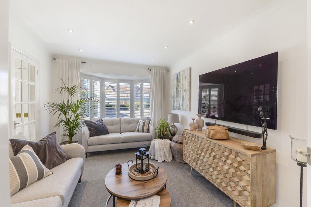 Property photo 3 of 16 Living Room