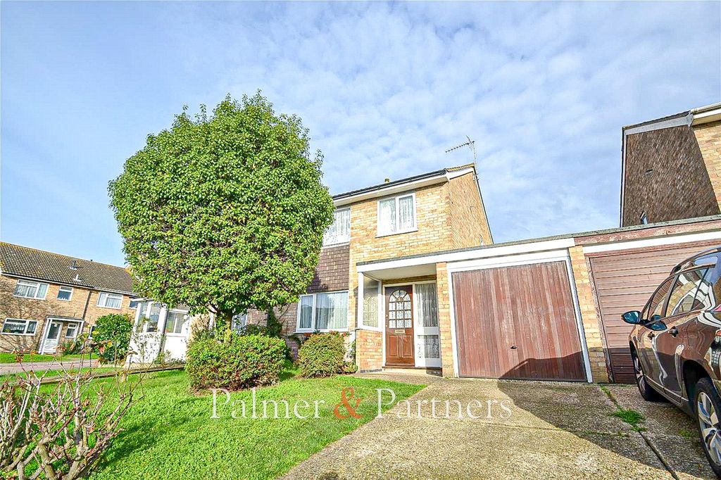Property photo 1 of 10 External