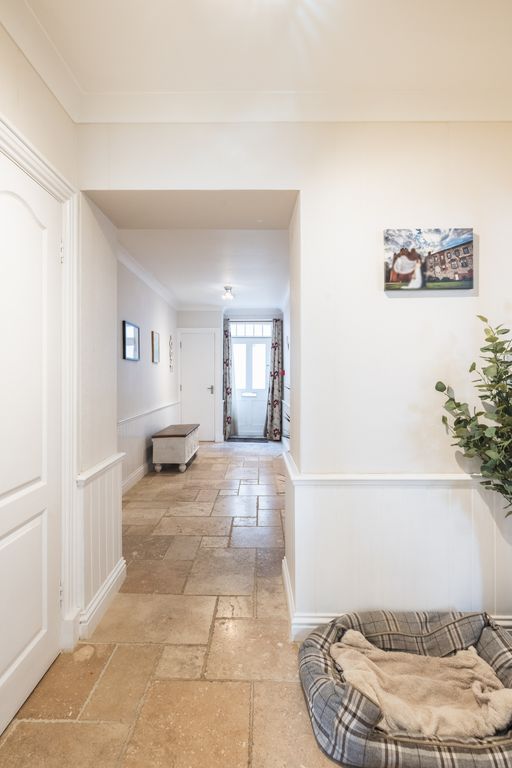 Additional image 17 of 2 bed flat for saleLe Mont Pinel, St. Helier, Jersey JE2