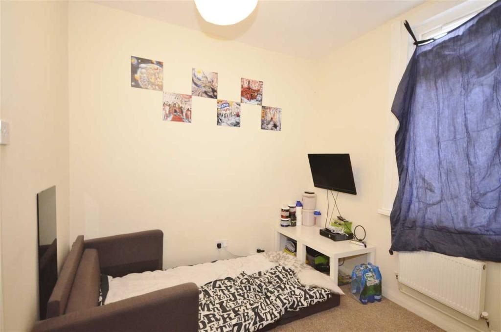 Property photo 3 of 5