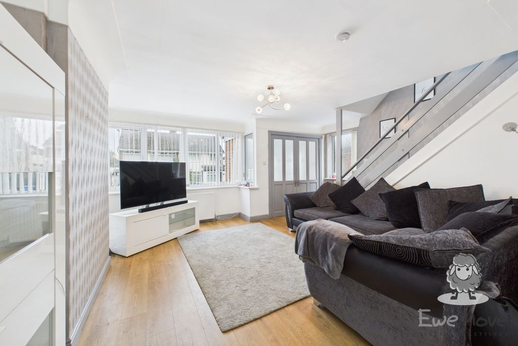 Property photo 2 of 15 15