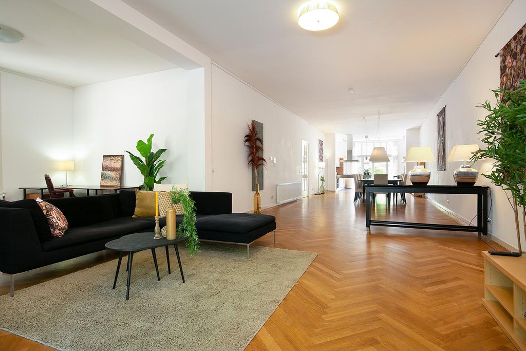 Property photo 2 of 48