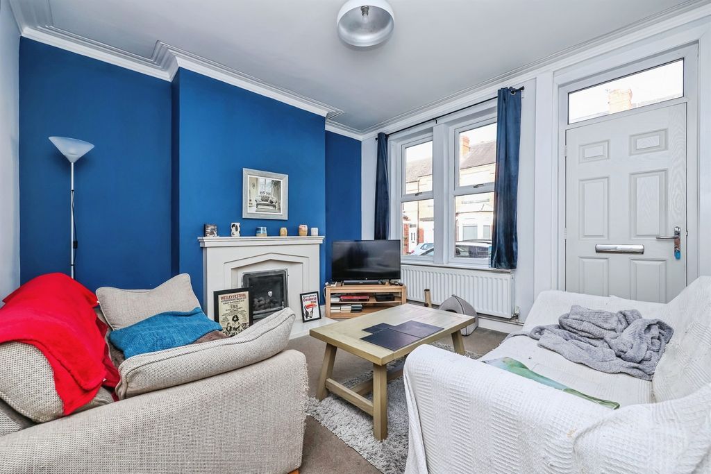 Property photo 2 of 17