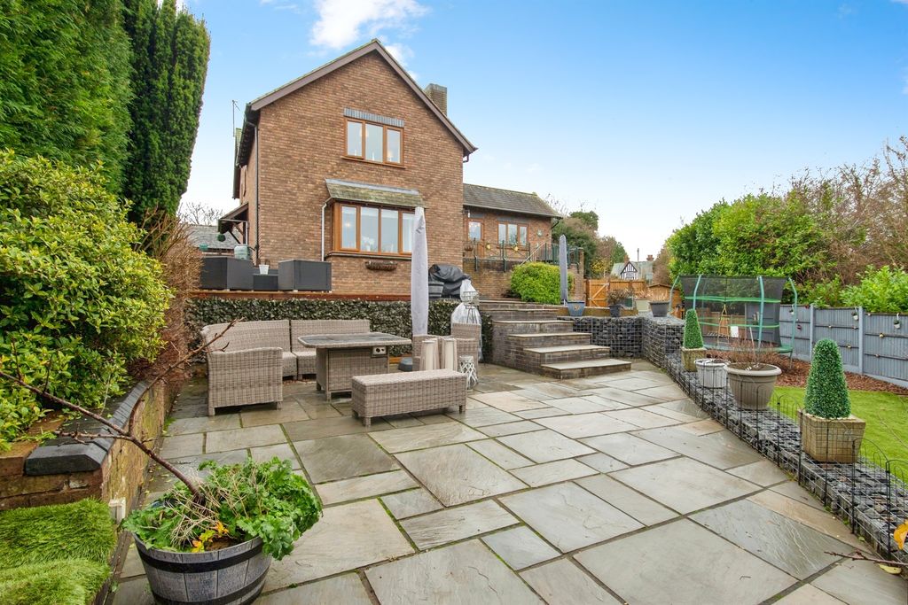 Property photo 1 of 23