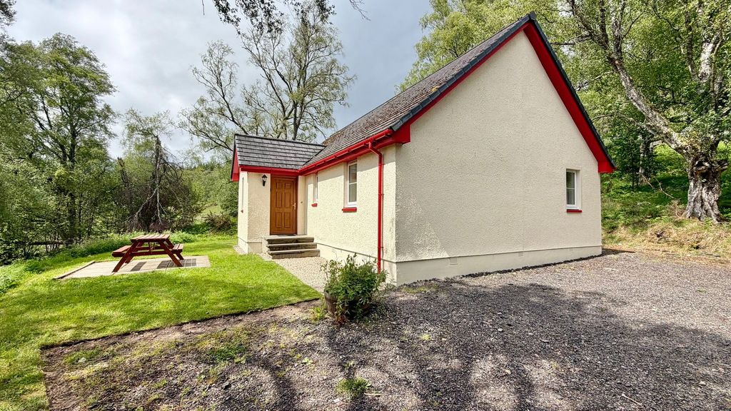 Property photo 2 of 23