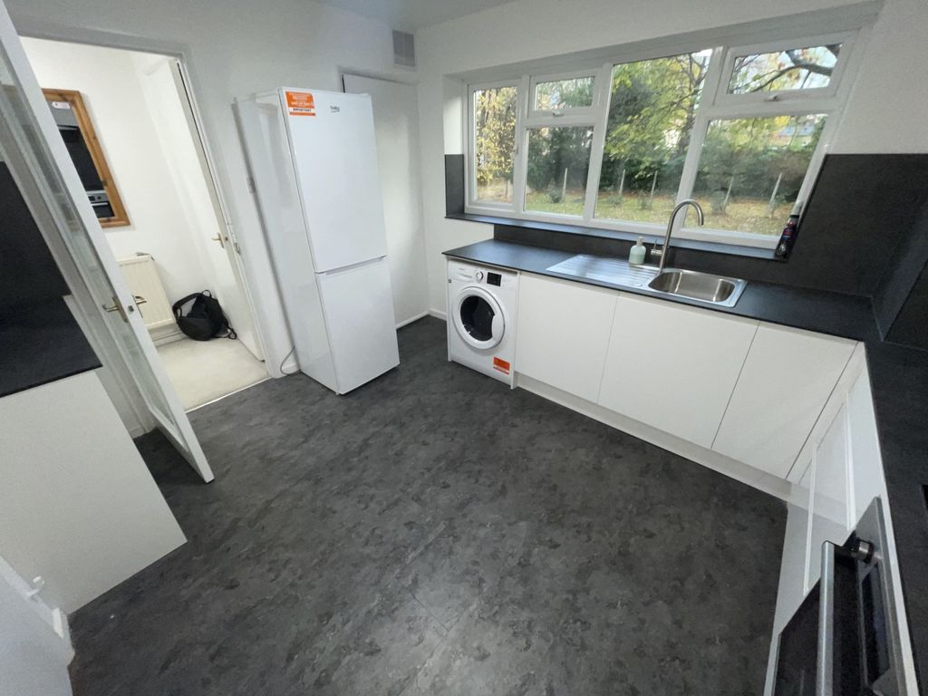 Property photo 3 of 17 10-11-2025__16-56-26_Img_1697