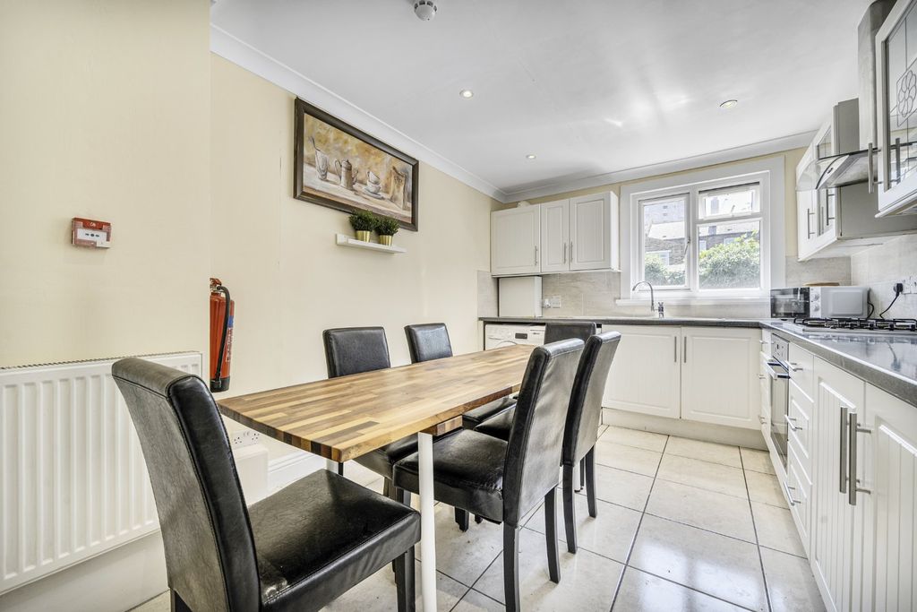Property photo 2 of 17 Picture No. 21