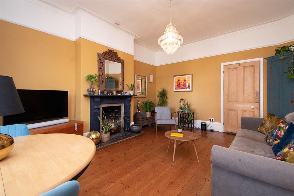 Property photo 3 of 26 Living Room