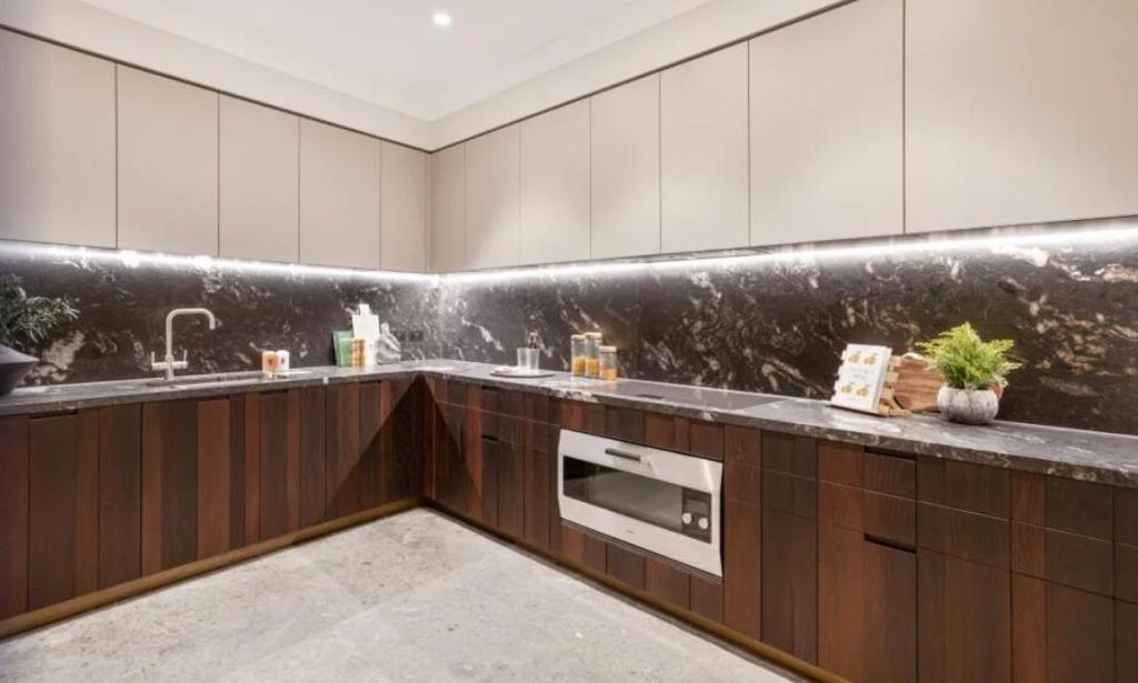 Property photo 2 of 3 Kitchen Bs.Png