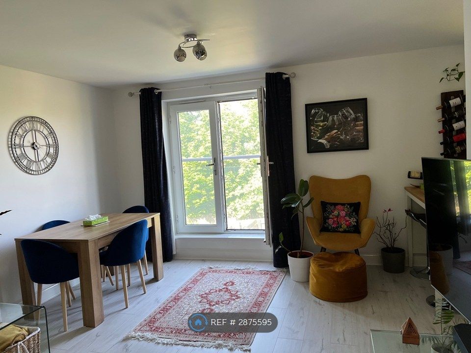 Property photo 3 of 12 Dining Area