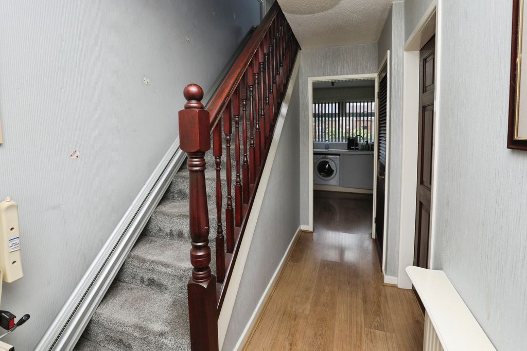 Property photo 2 of 15 Hall