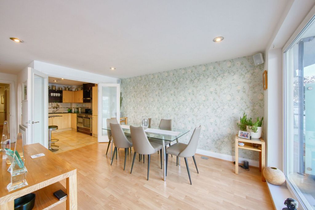 Property photo 2 of 23 Photo 2