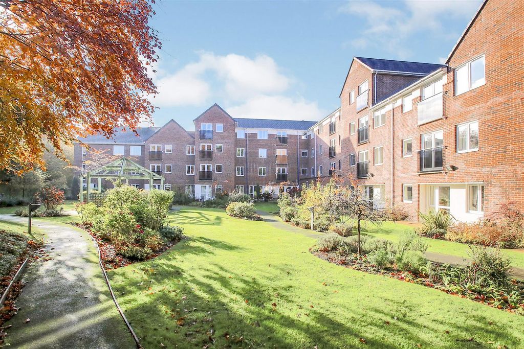 Property photo 1 of 16 Gardens 2.Jpg