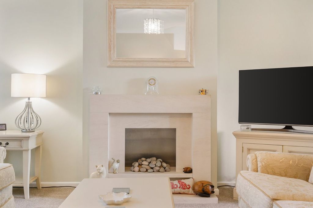 Property photo 3 of 19