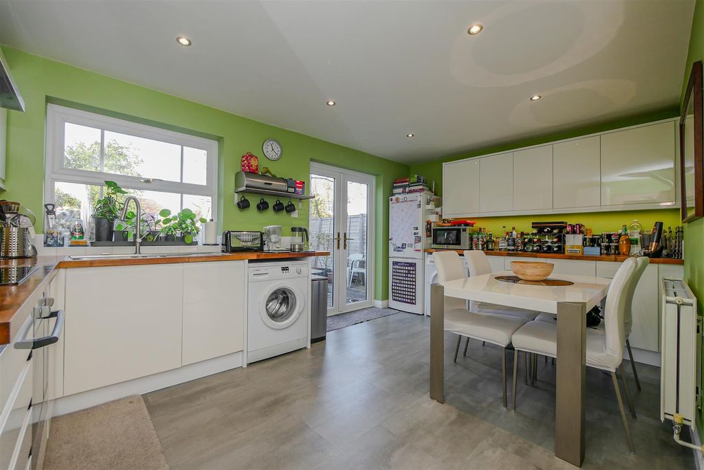 Property photo 2 of 12 Kitchen/Diner