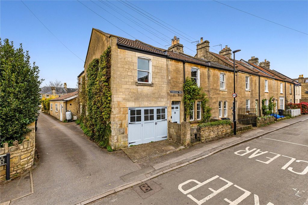 Property photo 2 of 24 Front