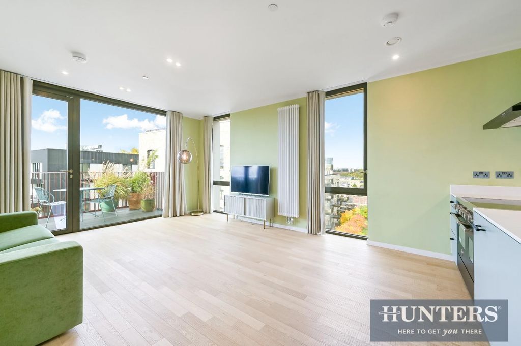 Property photo 2 of 12 Hollandbury House, -7.Jpg