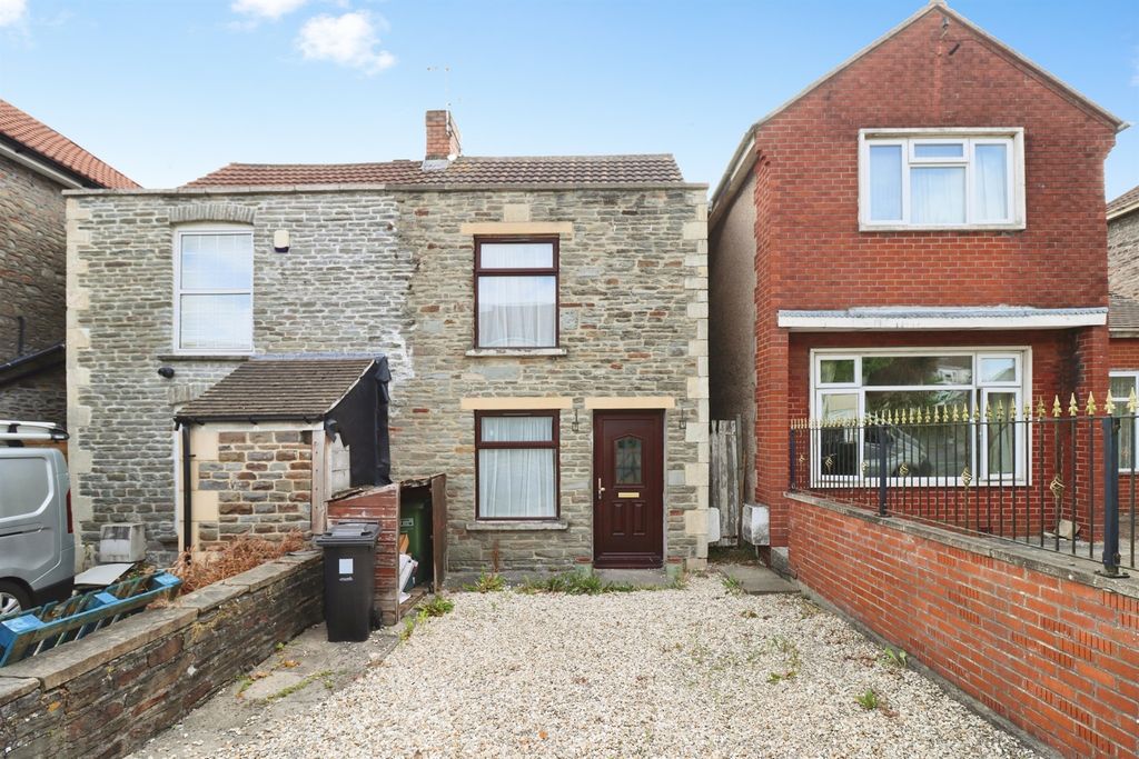 Property photo 1 of 11
