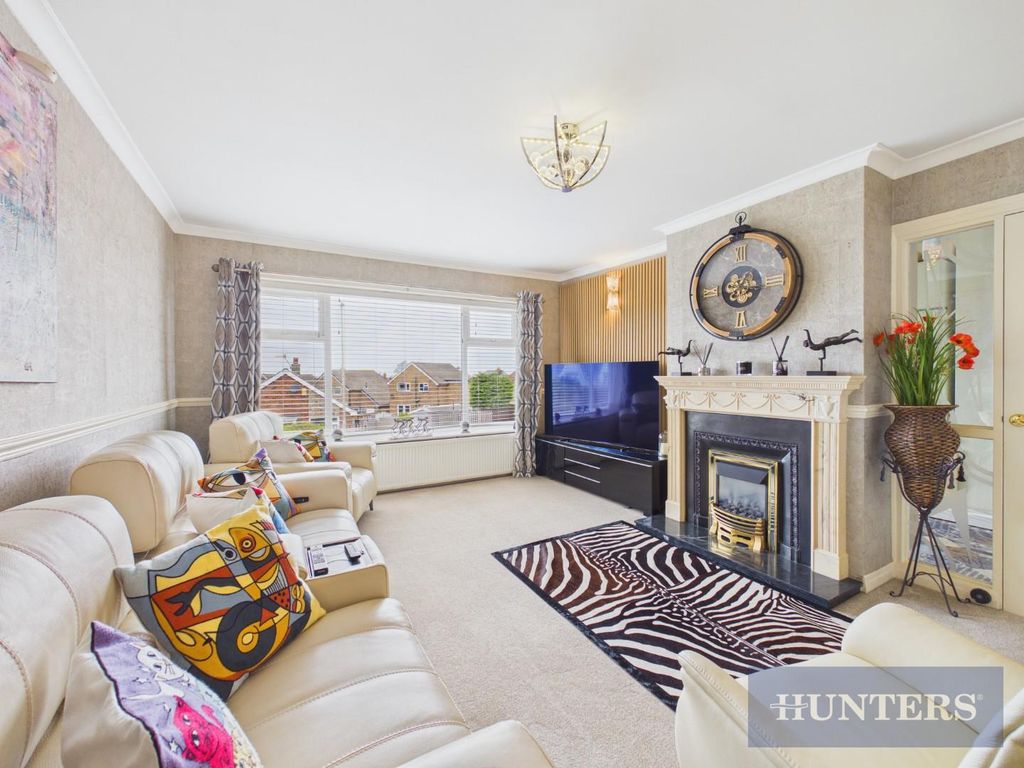 Property photo 2 of 28 Cam05316G0-Pr0382-Still027.Jpg