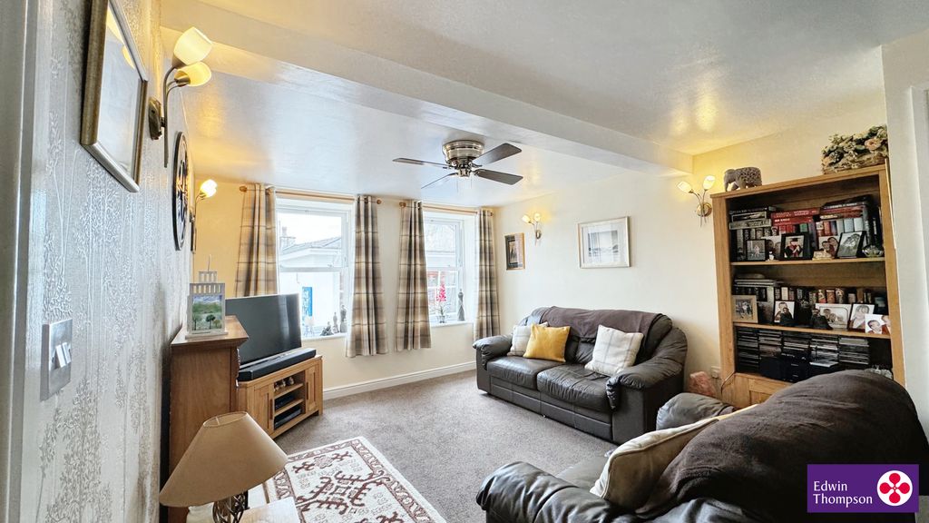Property photo 2 of 24