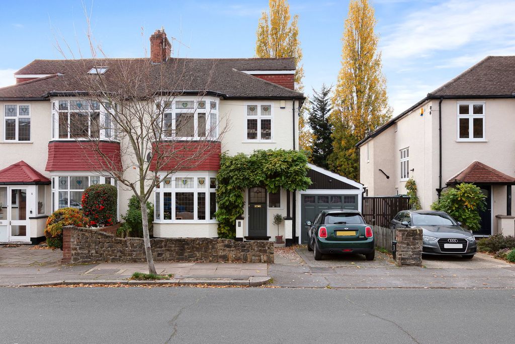 Property photo 1 of 18