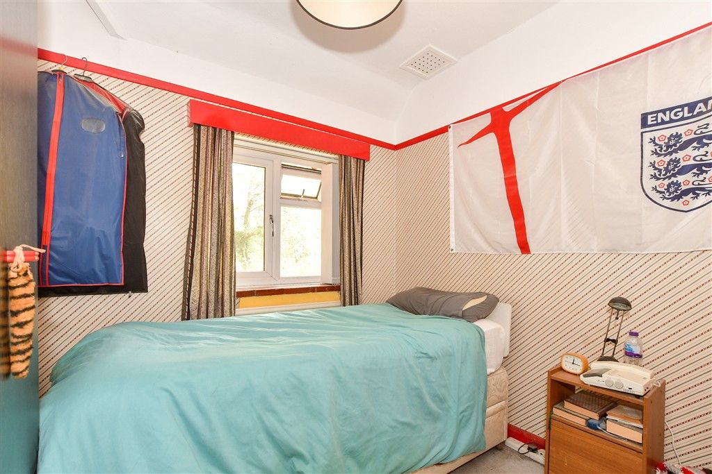Property photo 3 of 10 Bedroom 3