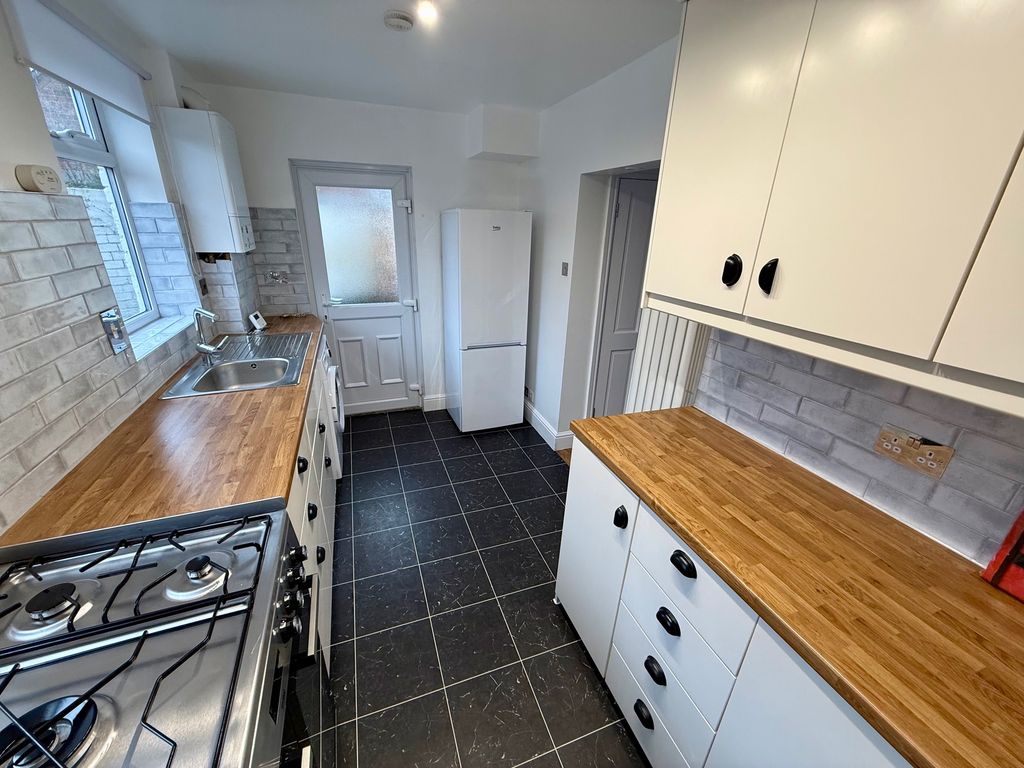 Property photo 3 of 21 Image