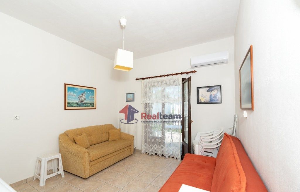Property photo 3 of 25