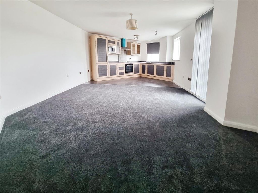 Property photo 2 of 13 Open Plan Living