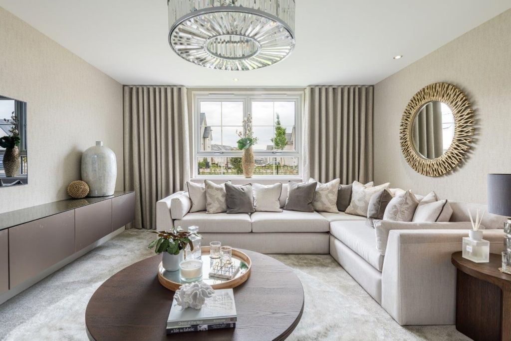 Property photo 3 of 10 Lounge Area In 4 Bed Detached Home