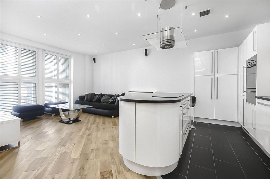 Property photo 1 of 12 Picture No. 04