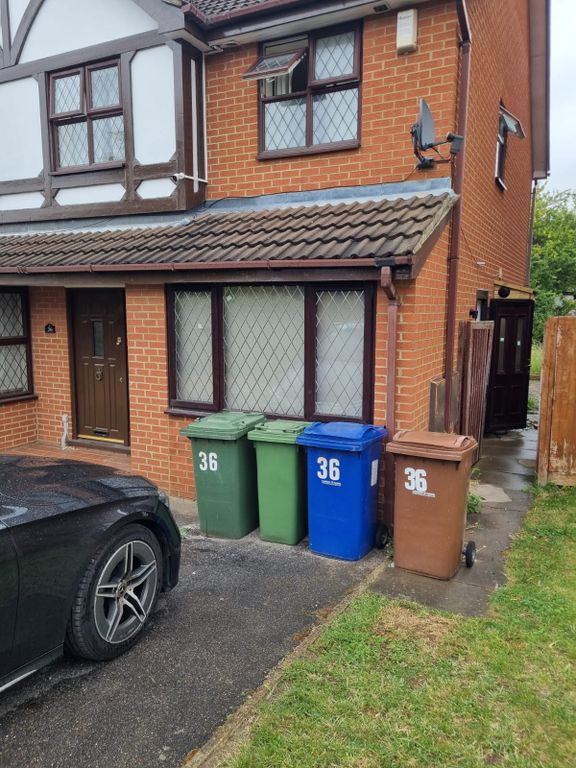 Property photo 1 of 6 Studio Flat To Rent – With All Bills Inclusive