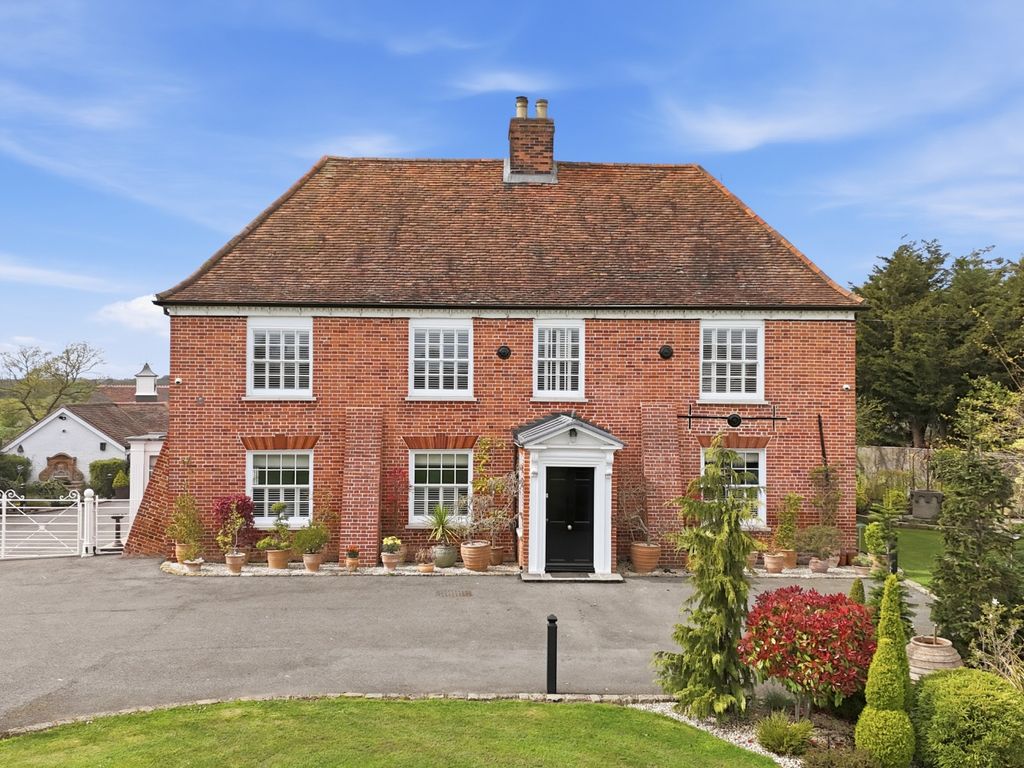 Property photo 2 of 37