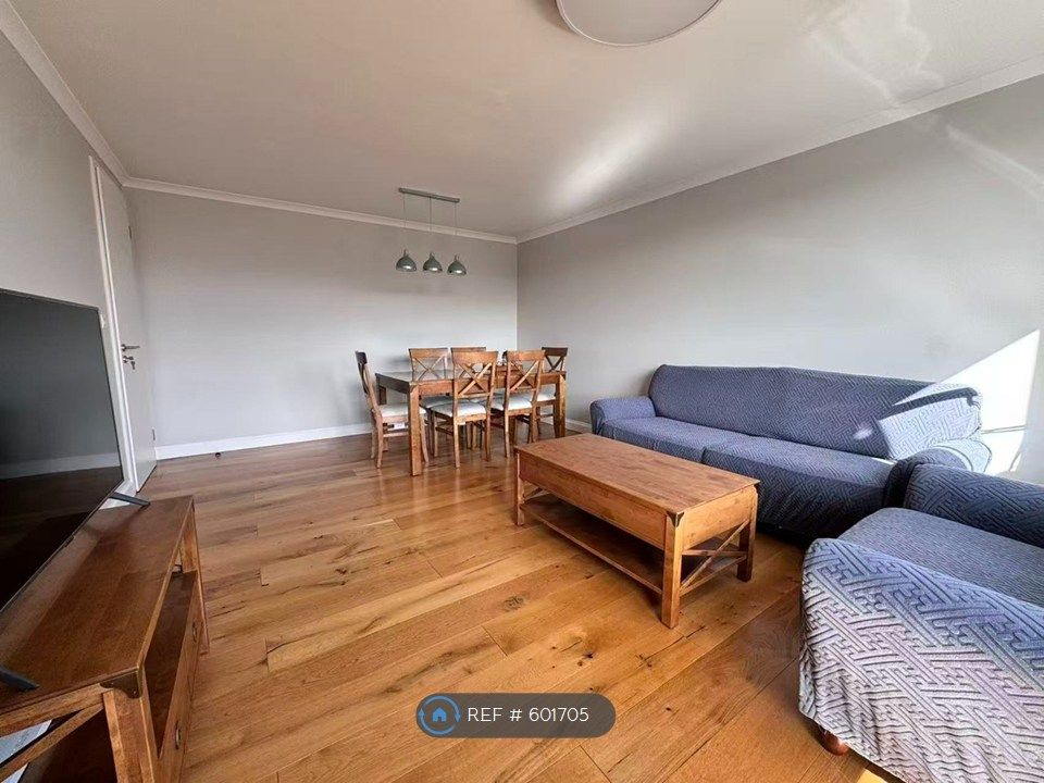 Property photo 3 of 28