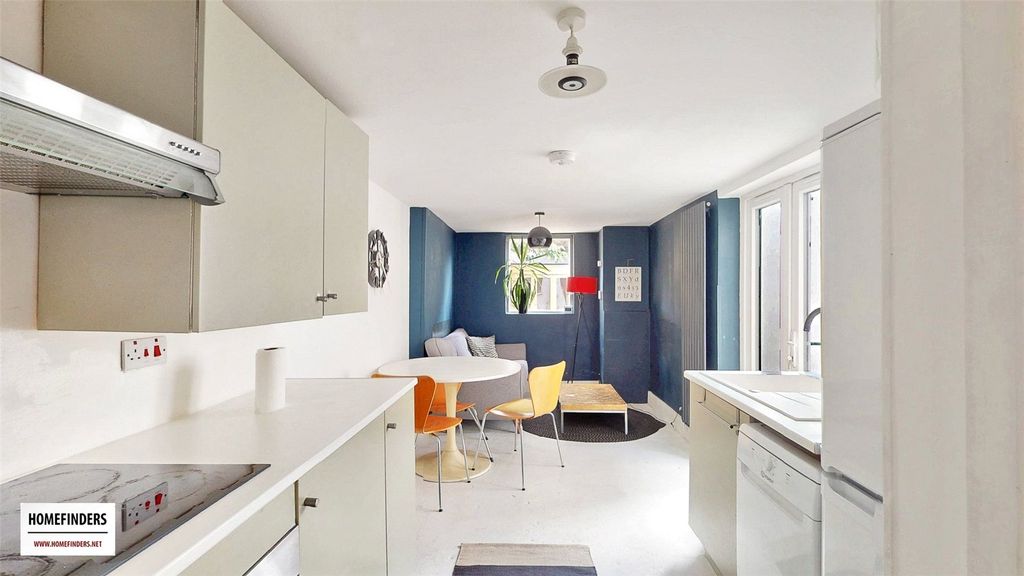 Property photo 2 of 15 Picture No. 04